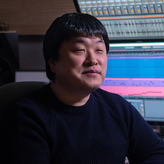 <span style="color: #ffffff;"><br><h6><b>김유찬</span>