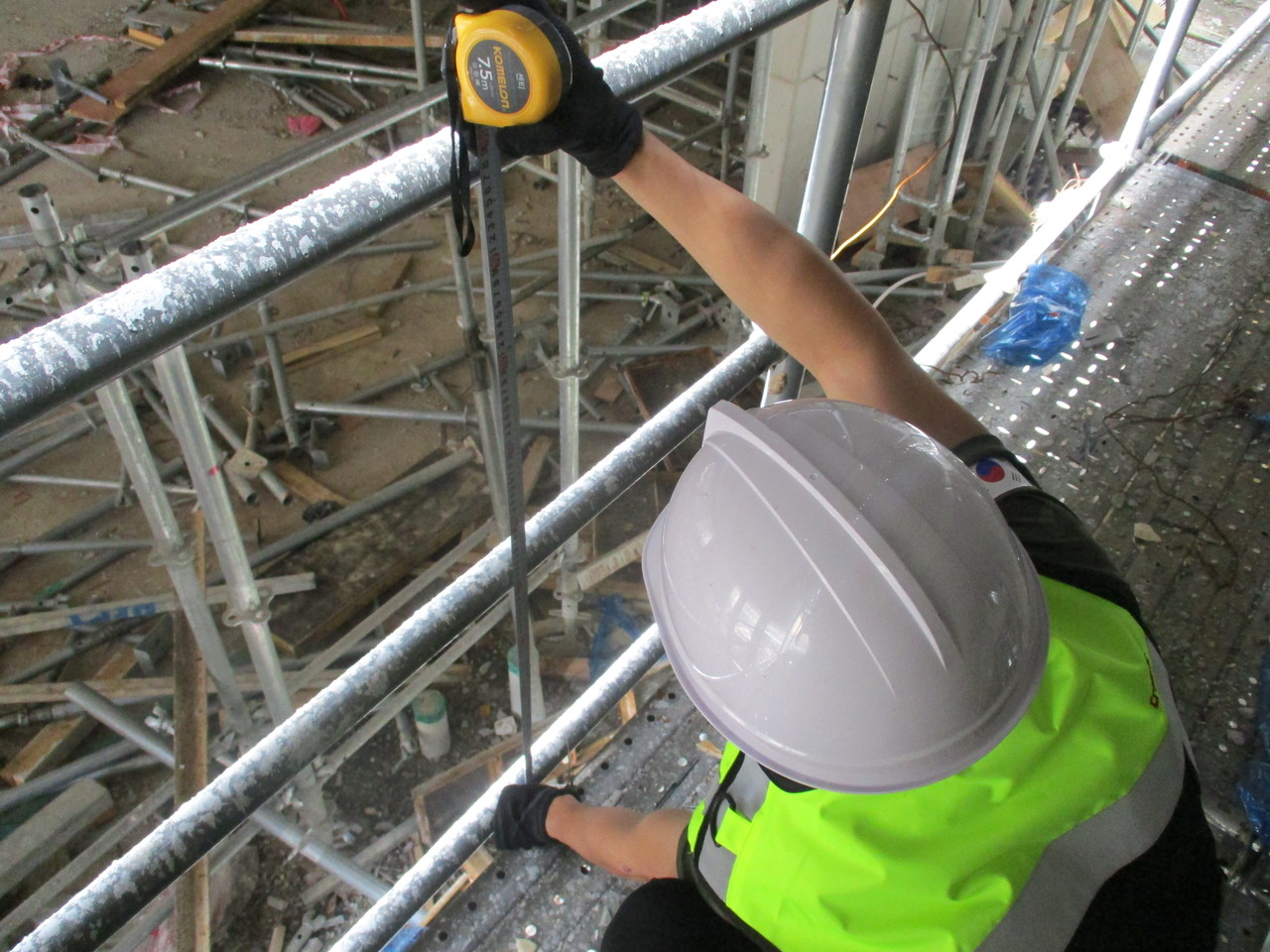 <span style="font-size: 16px;"><strong>【외부비계 안전점검】</strong></span></p>