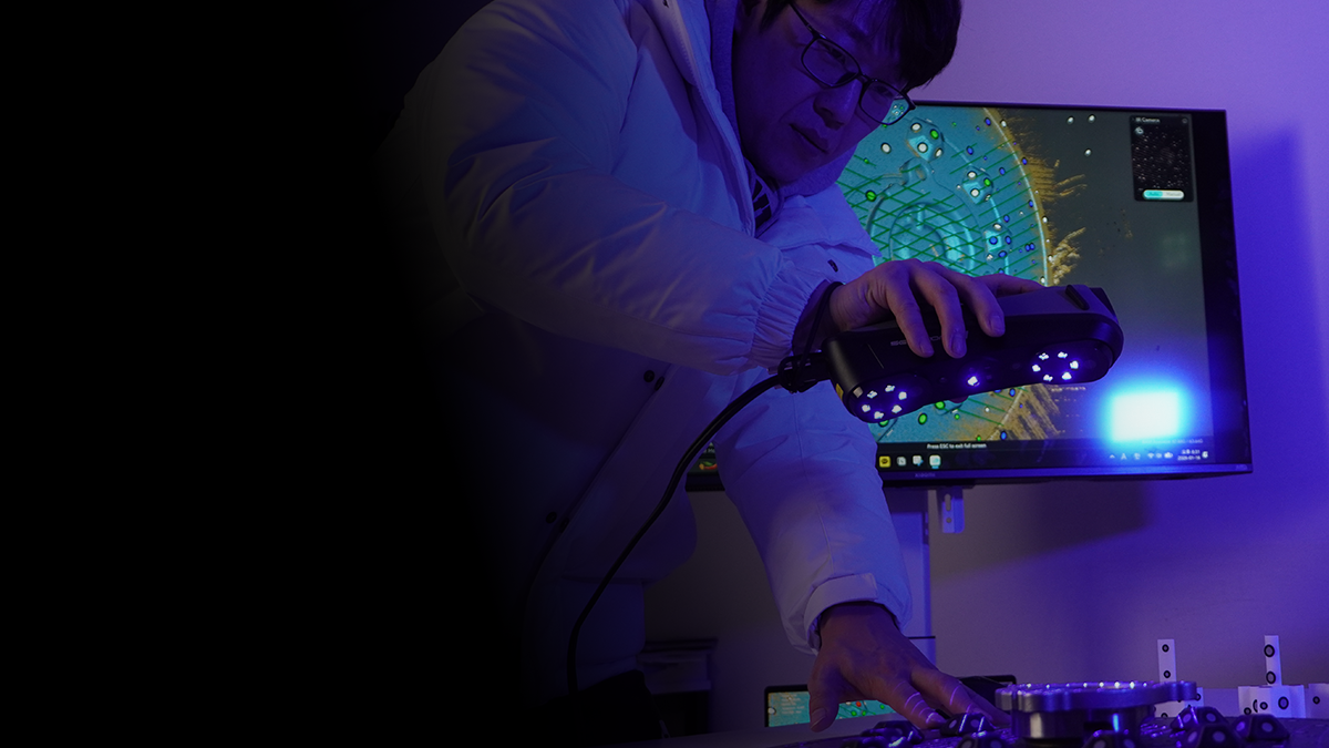 <section class="hero-scan">   <div class="hero-scan__content">     <p class="hero-scan__title">       3D스캔 <span class="service-accent">서비스</span>     </p>      <p class="hero-scan__desc">       부품, 사물, 인체, 건물의 3D스캔ㆍ역설계ㆍ치수검증ㆍ그래픽화     </p>      <a href="https://www.3dscankorea.com/services"        class="hero-scan__btn">       더 알아보기     </a>   </div> </section>  <style>   .hero-scan{     position: relative;     width: 100%;     aspect-ratio: 16 / 9;     border-radius: 24px;     overflow: hidden;     background:       url("YOUR_IMAGE_URL_HERE") center / cover no-repeat;   }    .hero-scan::before{     content:"";     position:absolute;     inset:0;     background: linear-gradient(       90deg,       rgba(0,0,0,0.75) 0%,       rgba(0,0,0,0.55) 40%,       rgba(0,0,0,0.15) 70%,       rgba(0,0,0,0.00) 100%     );   }    .hero-scan__content{     position: relative;     height:100%;     display:flex;     flex-direction:column;     justify-content:center;     align-items:flex-start;     padding: clamp(20px, 4vw, 56px);     color:#fff;     gap:6px;     max-width: 680px;   }    .hero-scan__title{     margin:0 0 6px 0;     font-size:48px;     font-weight:800;     line-height:1.1;     letter-spacing:-0.02em;   }    /* 🔹 서비스 단어만 컬러 강조 */   .service-accent{     color:#17cc5f;   }    .hero-scan__desc{     margin:0;     font-size:18px;     font-weight:400;     opacity:0.9;     line-height:1.35;   }    .hero-scan__btn{     margin-top:14px;     padding:14px 26px;     border-radius:999px;     background:#fff;     color:#111;     font-size:16px;     font-weight:800;     text-decoration:none;     box-shadow:0 10px 24px rgba(0,0,0,0.25);     transition: transform .15s ease, box-shadow .15s ease;   }    .hero-scan__btn:hover{     transform: translateY(-2px);     box-shadow:0 14px 30px rgba(0,0,0,0.30);   }    @media (max-width: 768px){     .hero-scan__title{ font-size:32px; }     .hero-scan__desc{ font-size:16px; line-height:1.35; }   } </style>