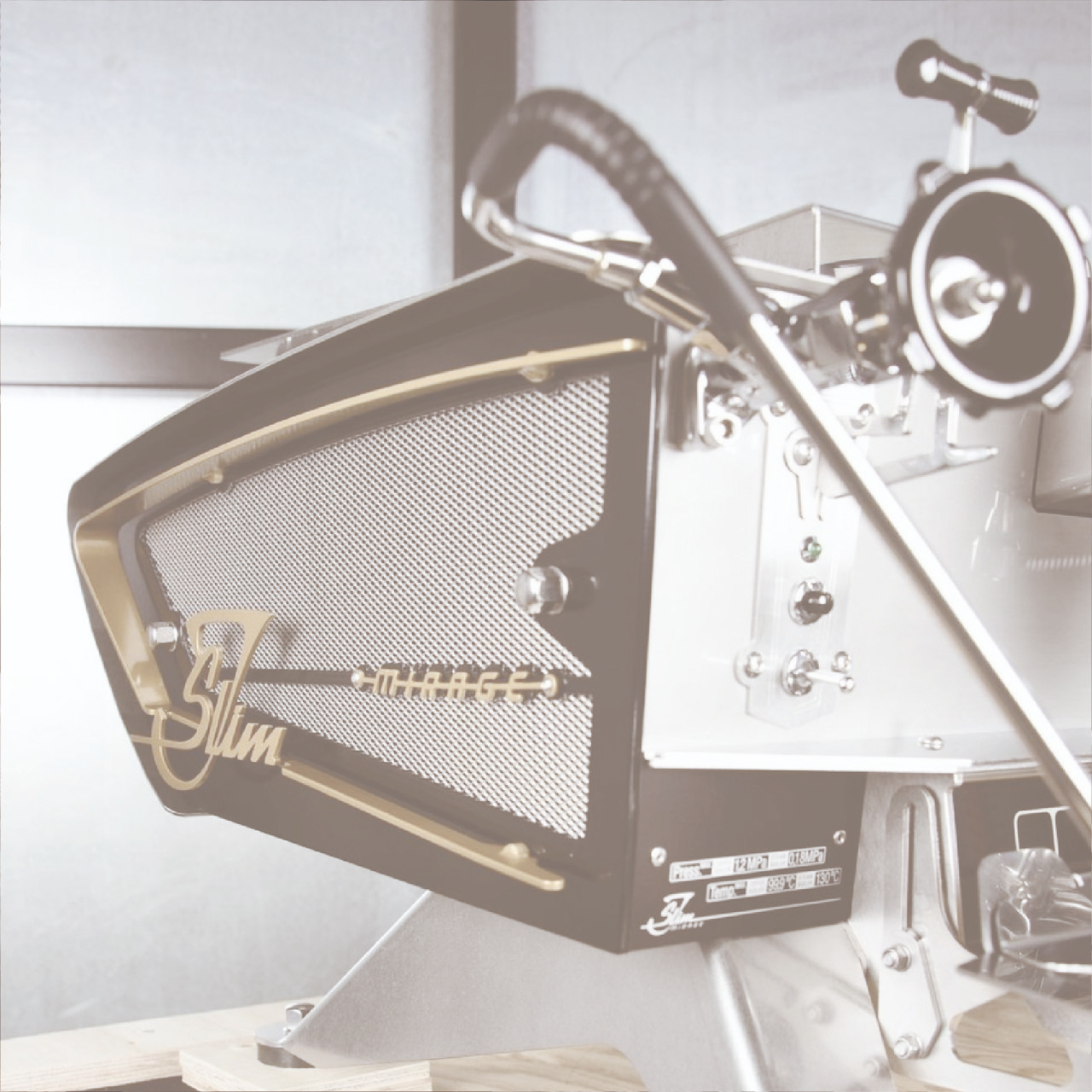 <b>KEES VAN DER WESTEN</b>