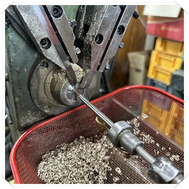 스토퍼핀가공머신