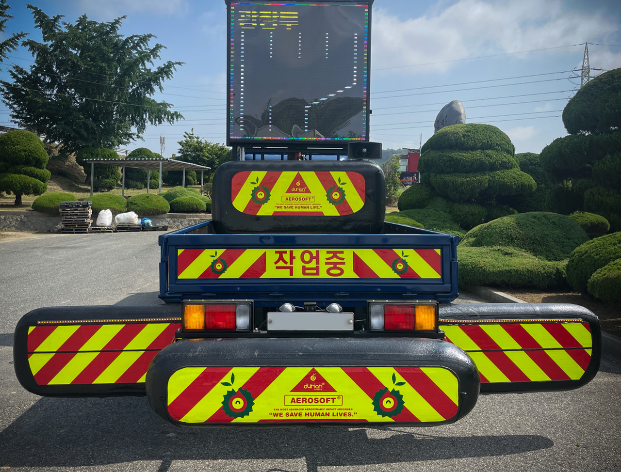 <span style="   font-family: 'IMWEB Sans', -apple-system, BlinkMacSystemFont, 'Apple SD Gothic Neo', sans-serif;   font-weight: 900;   letter-spacing: 0.15px;   -webkit-font-smoothing: antialiased;   -moz-osx-font-smoothing: grayscale; ">   BESPOKE PROGRAM </span>