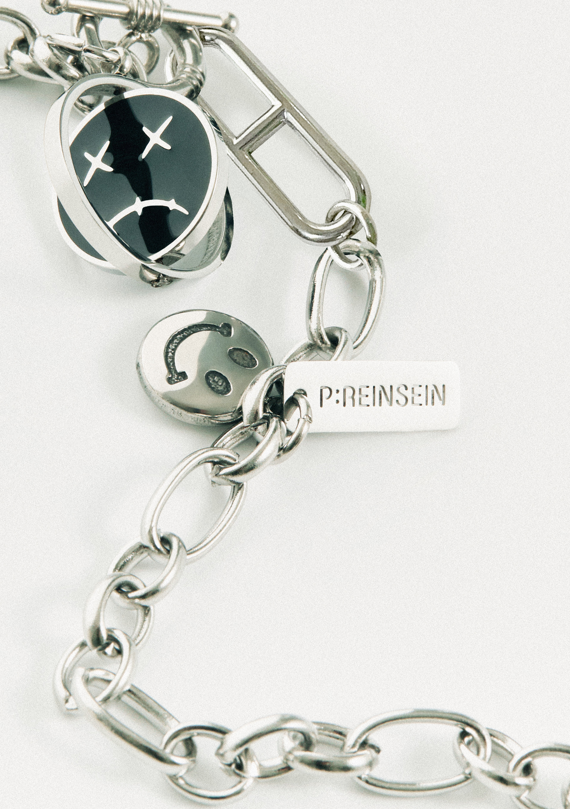 <span style="font-weight: 900;">ACC</span>