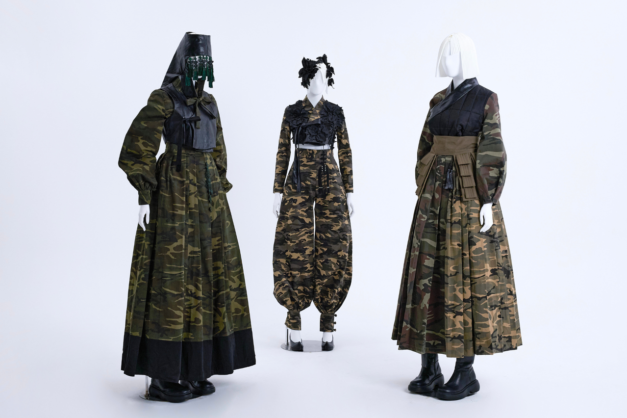 Grand Prize, Hanbok Design Project ( Minister of Culture, Sports and Tourism Award )