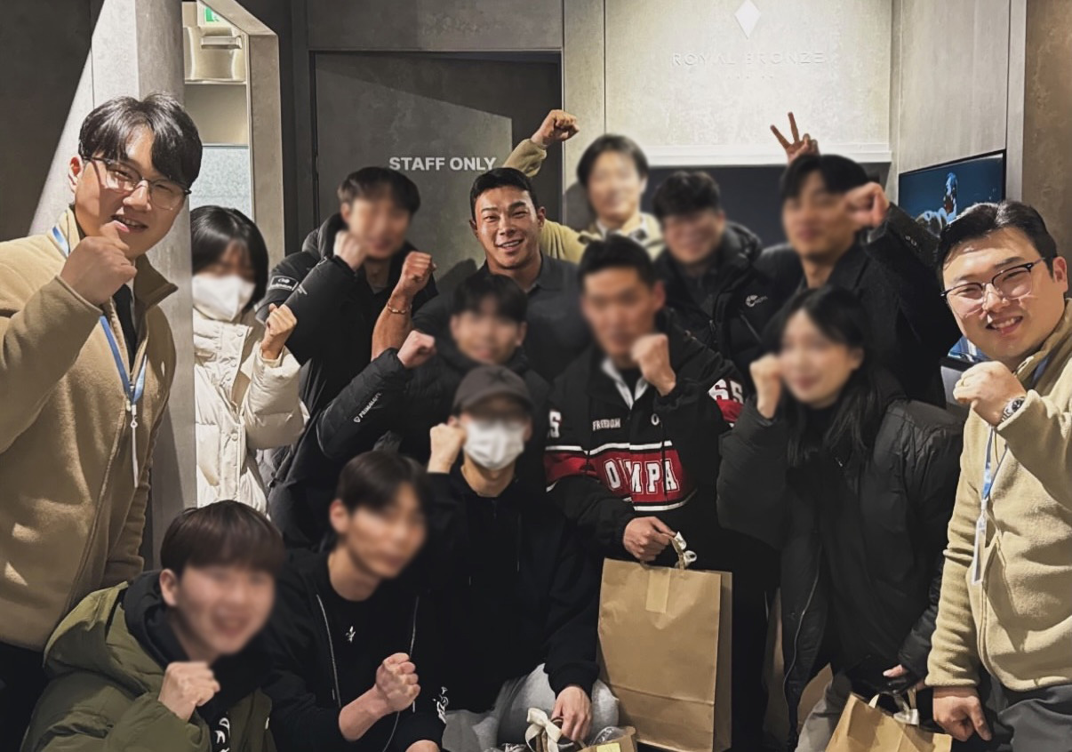 로얄브론즈 충북혁신도시점 오픈 기념, 김건우 선수 팬사인회 개최