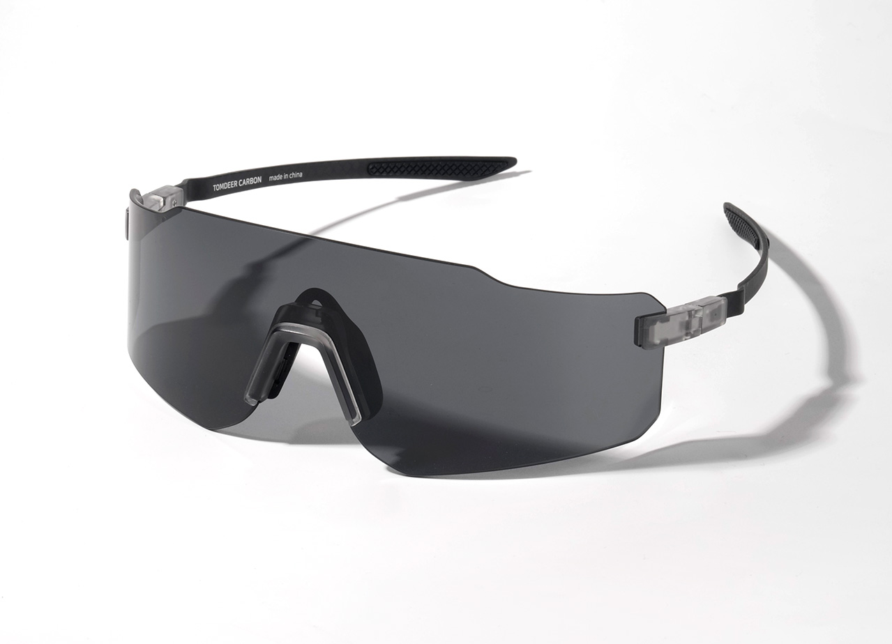 Carbon Edge_Smoke Black Lens