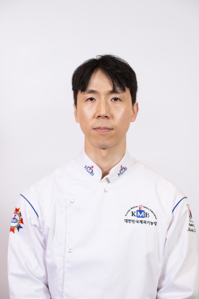 재무부회장 김재윤