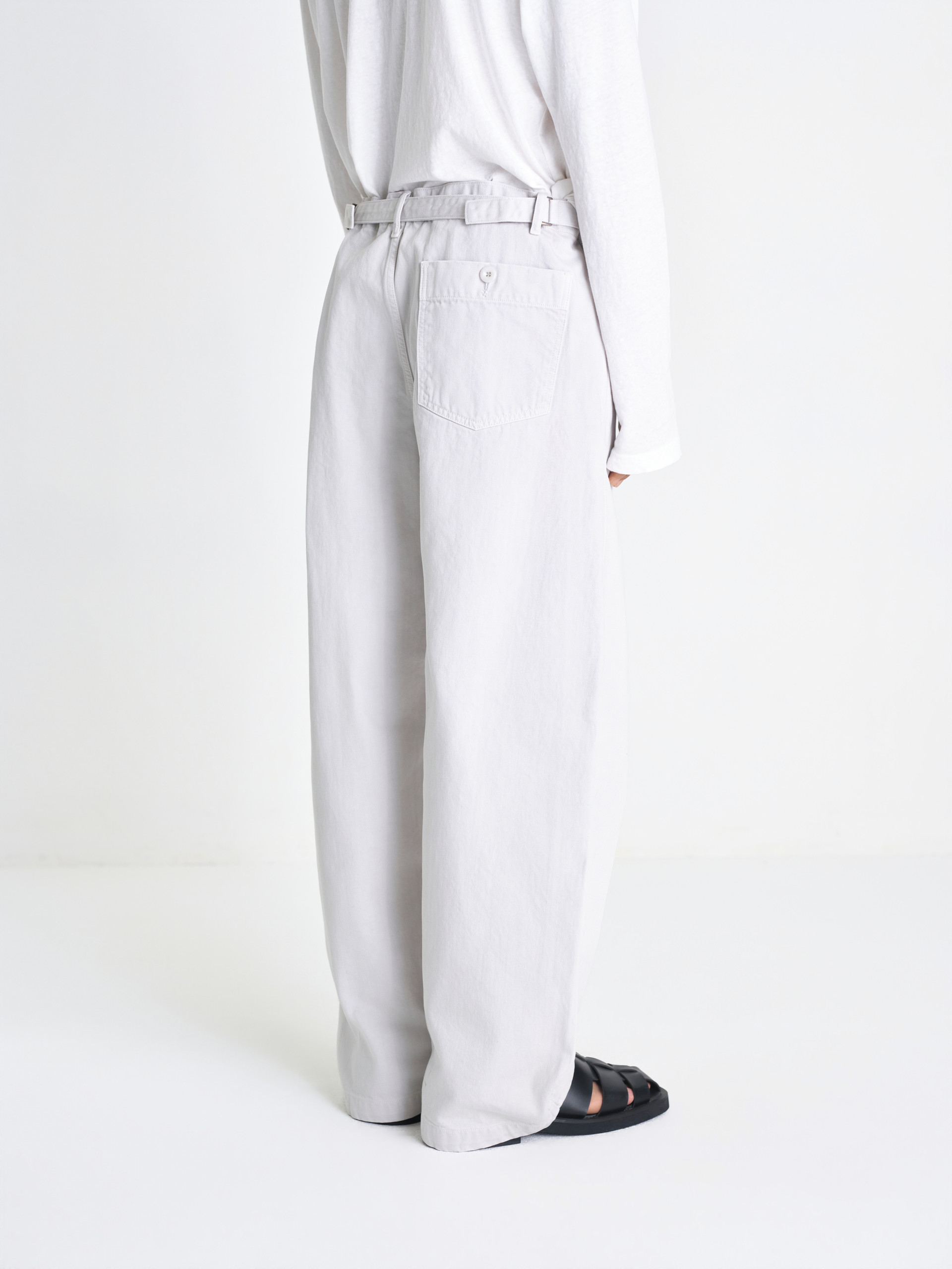 Orino curved-fit adjustable jeans chalk