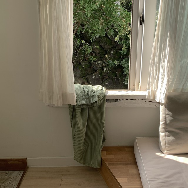 <p style="text-align:left; font-size:16px; margin-top:26px;">말차 파자마팬츠<br><span style="color:#666;">₩ 29,800</span></p>