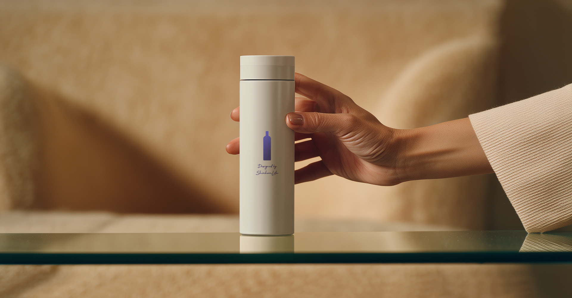 신한라이프 Design by Shinhan Life 텀블러 굿즈 브랜딩 디자인 적용 사례 – 브랜드 아이덴티티 확장 – IMC KOREA