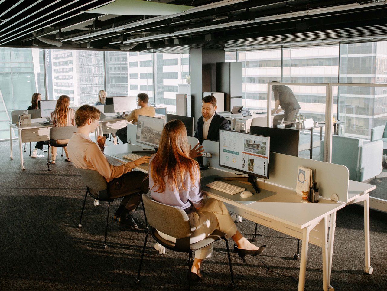 삼성전자 B2B 웹 브로슈어 제작 촬영 디테일 장면