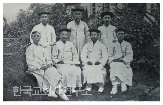 1907년 독노회 조직 / 목사 안수 사진