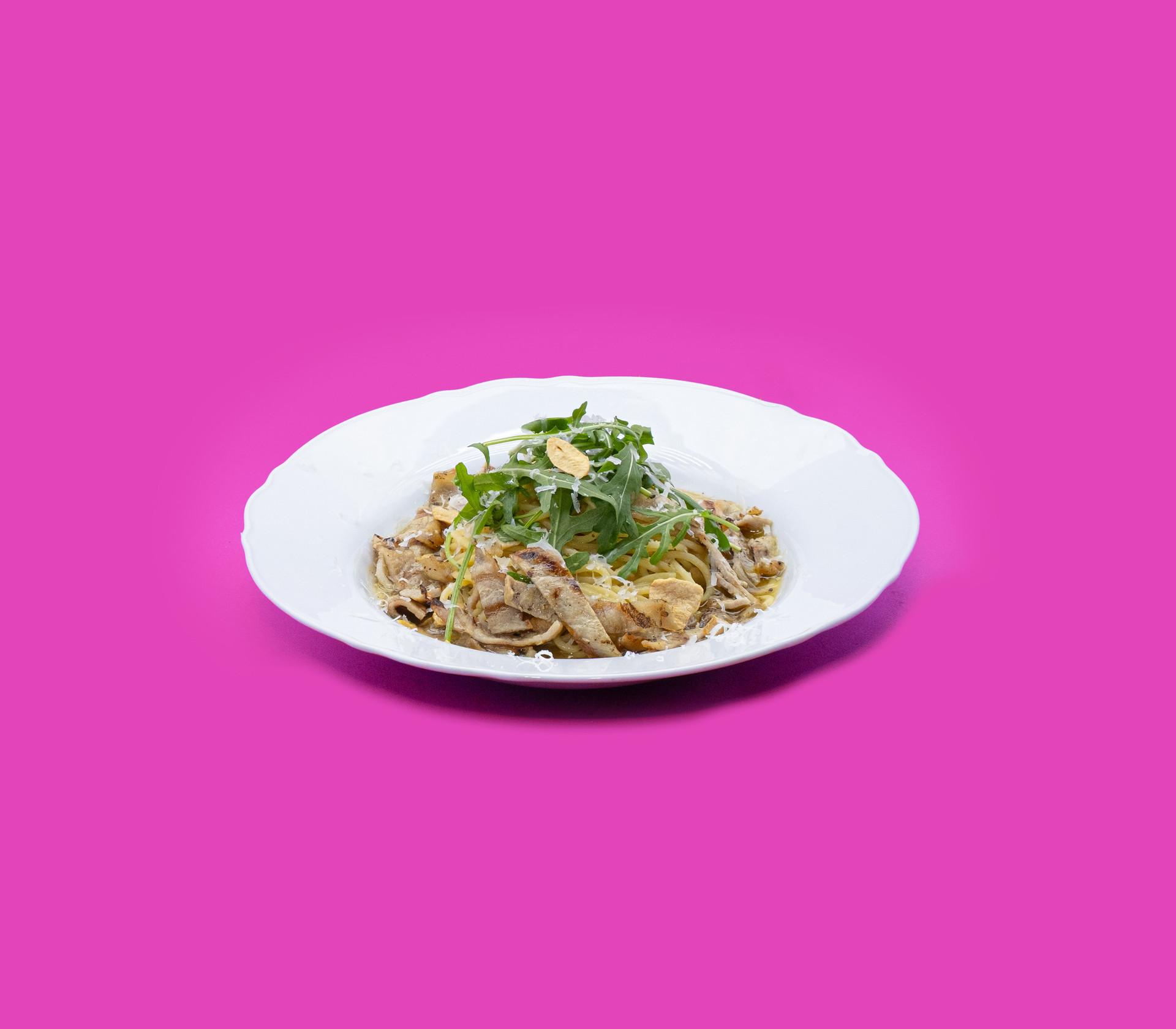 흑돼지 멜젓 파스타<br><font size=2px>Jeju Black Pork & Anchovy Oil Pasta<br>凯撒沙拉<br><font size=3px><b>23,000</b>