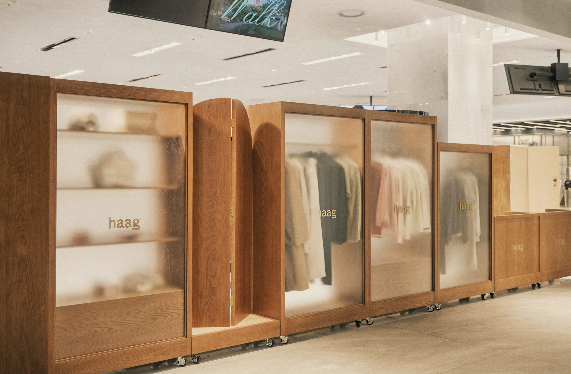 RETAIL SPACE DESIGN FOR HAAG