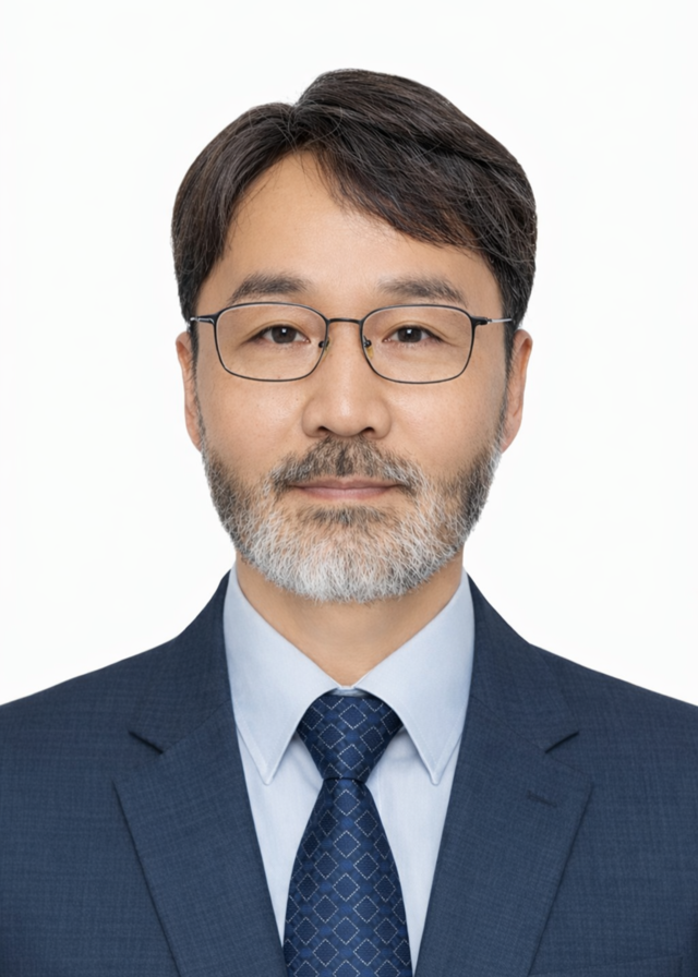 <br><h6 style="text-align: left;"><span style="color:#01b552; font-size: 25px;">김용동 목사</span></h6>  <p style="text-align: left;">부서기</span></p>