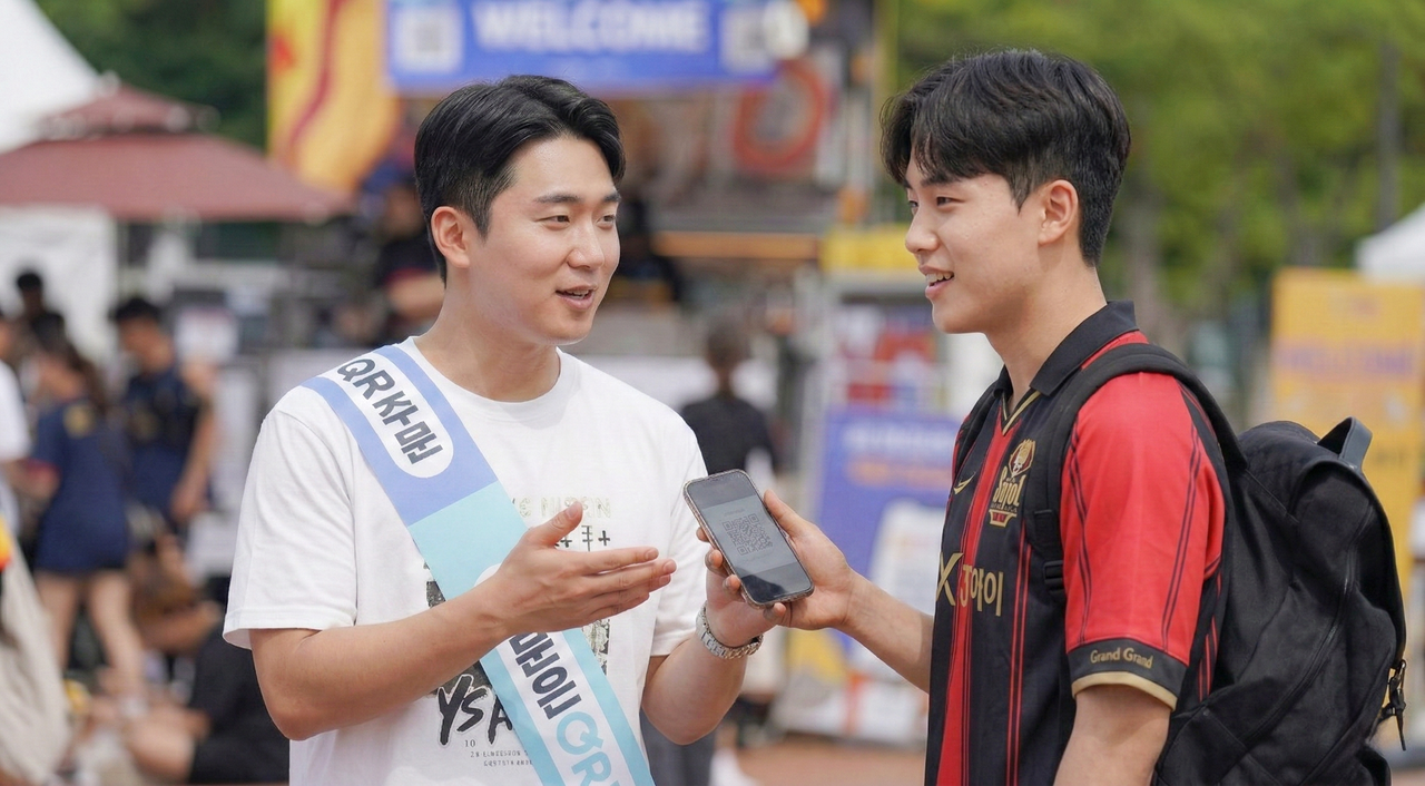 메이트 전문 컨설턴트의 도움을 받아 행사장에서 음식 주문을 시도하는 고객