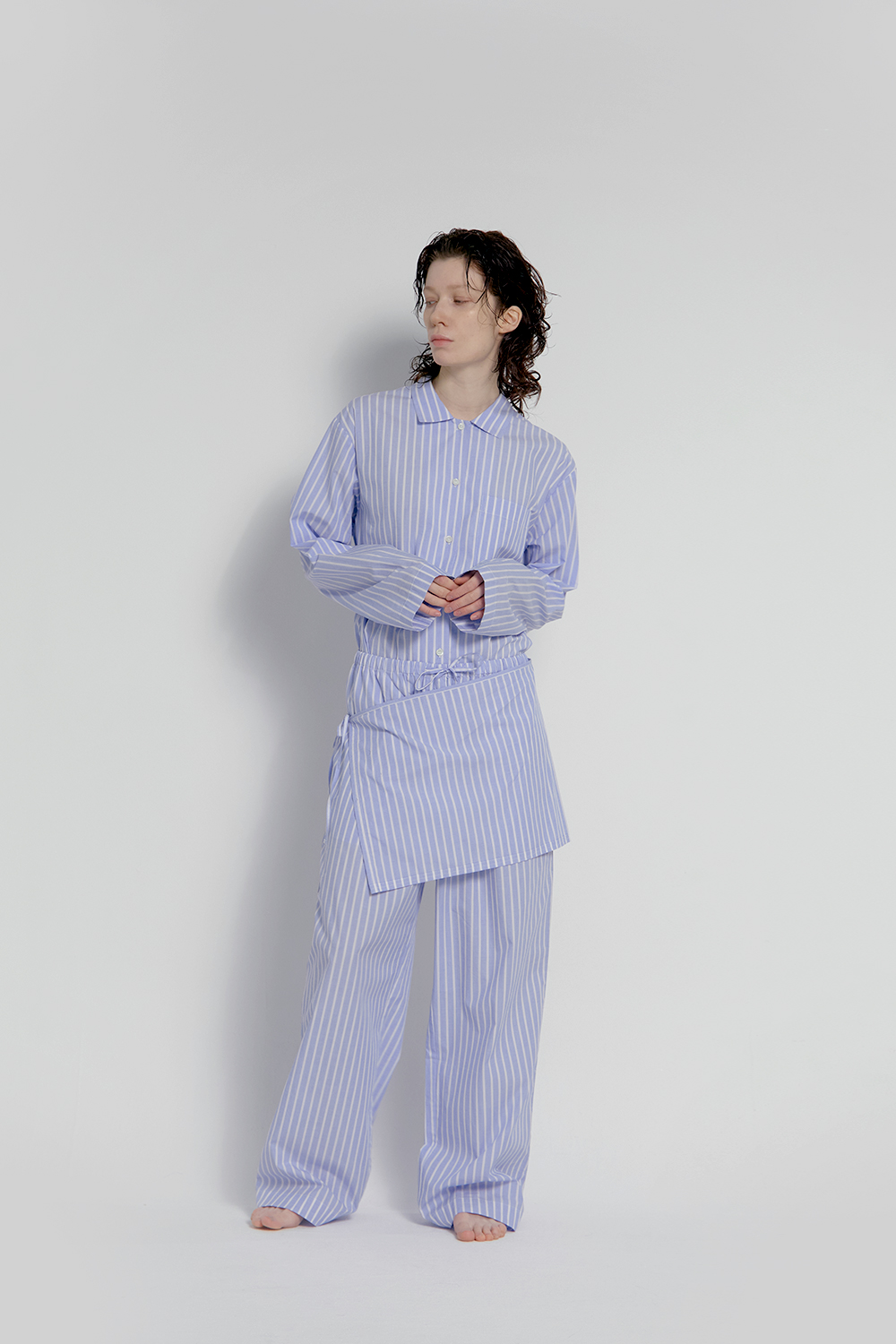 100% Cotton Pajamas with Apron<br><div class="main-02-kr-title";>코튼 에이프런 파자마</div>