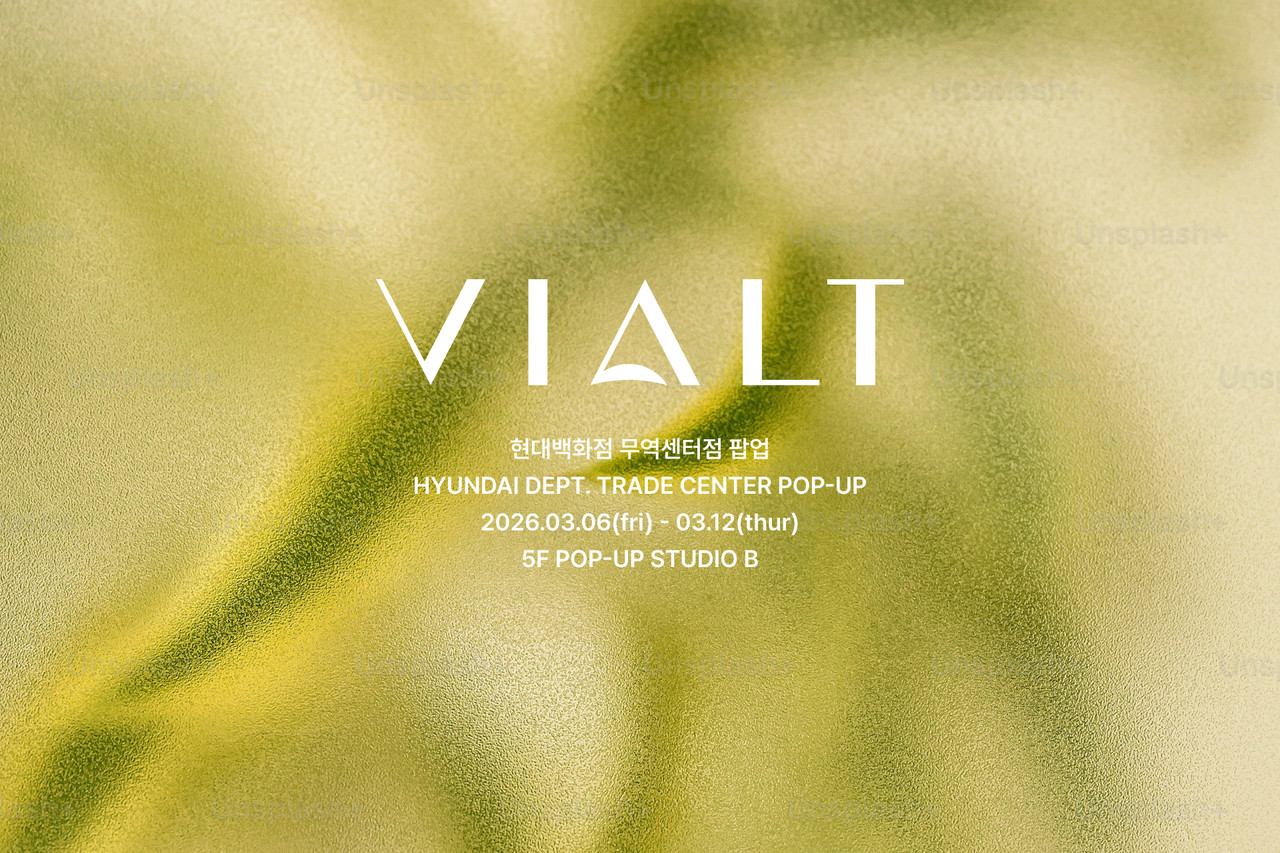 <p style="font-size: .8em;"><br>현대백화점 무역센터점 팝업 <br> HYUNDAI DEPT. TRADE CENTER POP-UP <br> 2026.03.06(fri) - 03.12(thur) <br> 5F POP-UP STUDIO B</p>