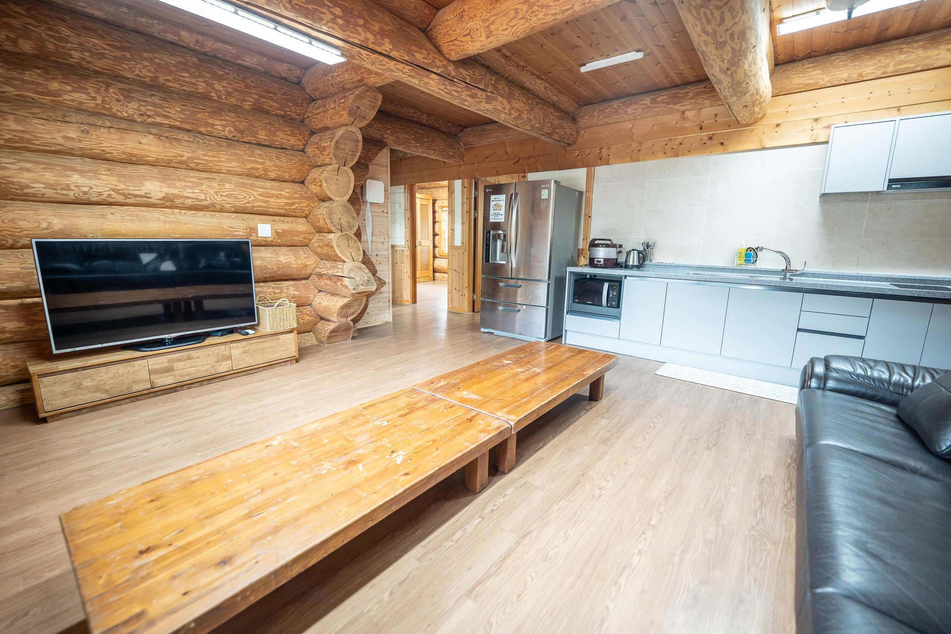 침실2/침대1/넓은거실1/욕실2<br>기준14인(최대15인)