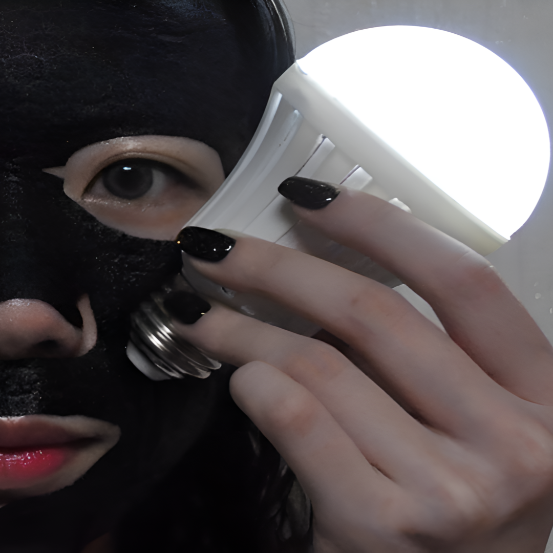 피부에 침투하는 미세전류로 모공 속 진피증 까지 유효 성분 침투 (일반 시트의 4배)