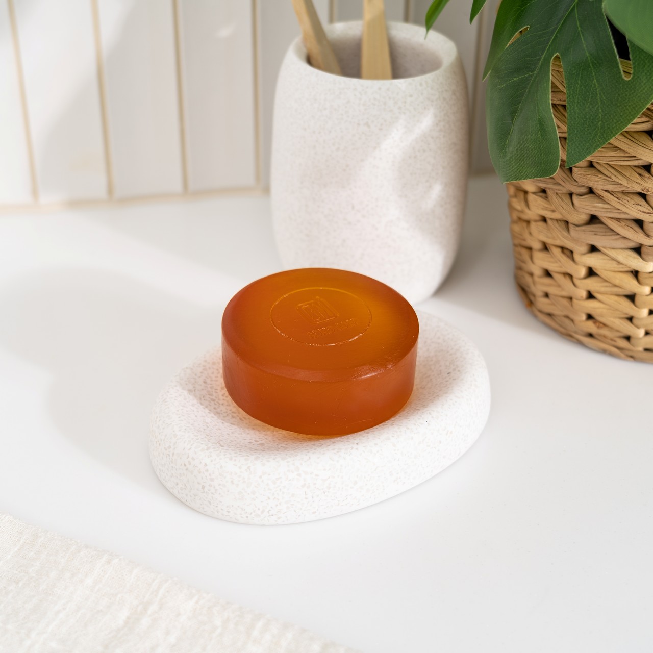 클레오파트라의 젊음의 비결 몰로키아 클렌징 비누