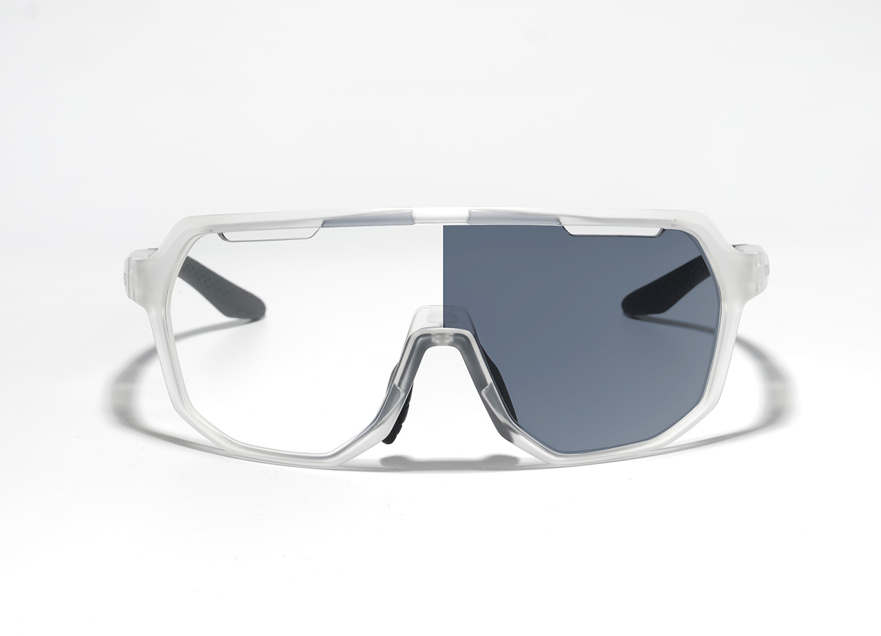 Black Photochromic Mirror Lens