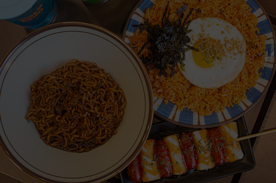 <p style="font-family: Aggravo; font-weight: 600; margin-bottom: 20px;font-size: 45px; display: flex; justify-content: center; align-items: center;"><span class="check00"></span>초간편 조리 시스템</p><p style="font-size: 24px; line-height: 1.3;">라면만 끓일 줄 알면<br>누구나 운영 가능!<br><b style="text-decoration: underline;">레시피대로 넣고, 끓이면 끝!</b></p>