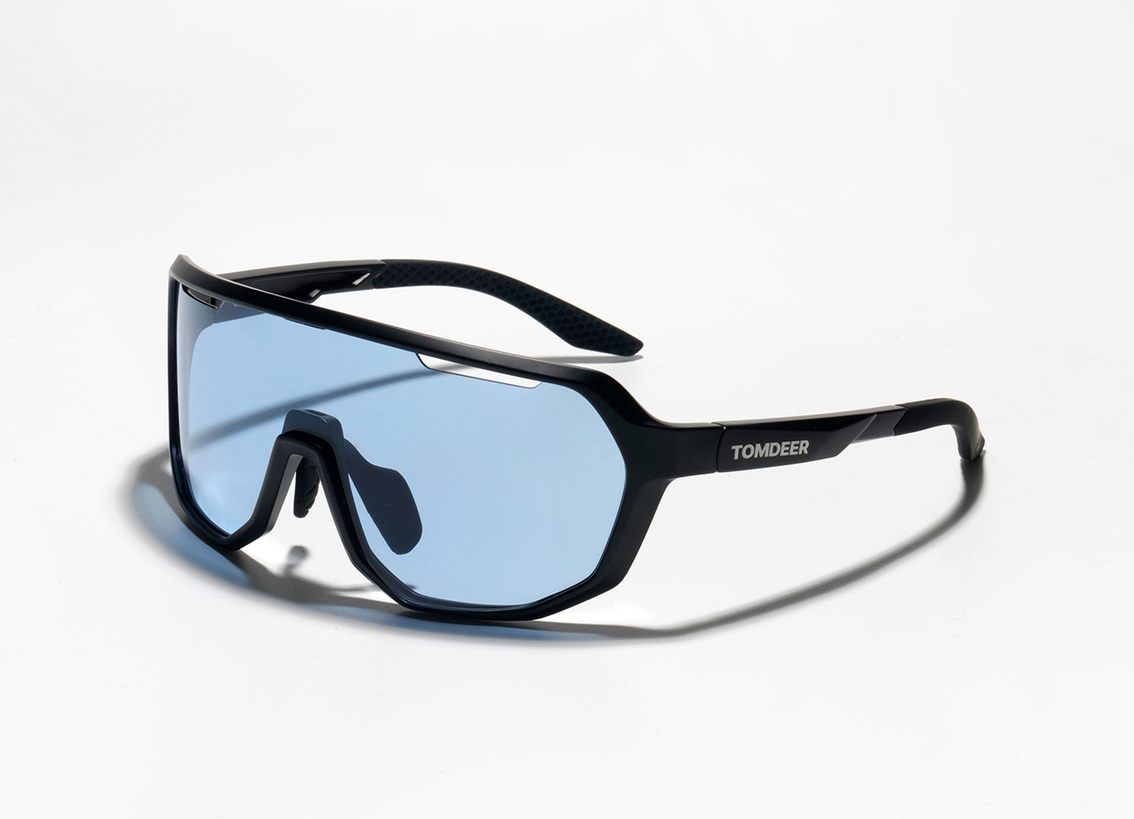 Black_Blue Tinted Lens