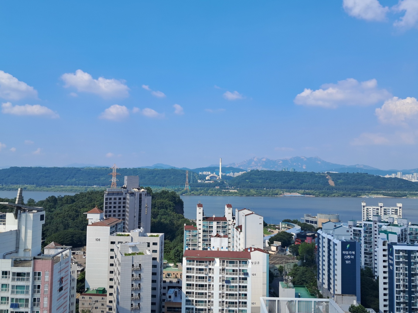 파노마라 한강뷰(일부 호실, 옥상 라운지)