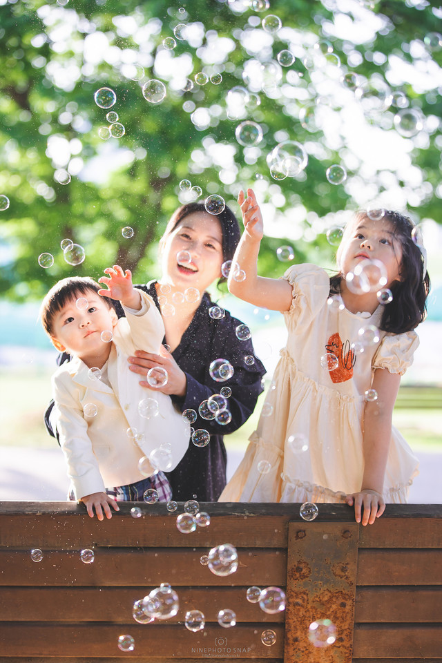 <div style="text-align:center; line-height:1.6;">   <div style="font-size:14px; font-weight:600; color:#111;">출장 가족 & 생신연 </div>   <div style="font-size:12px; color:#777;">Family Event</div> </div>