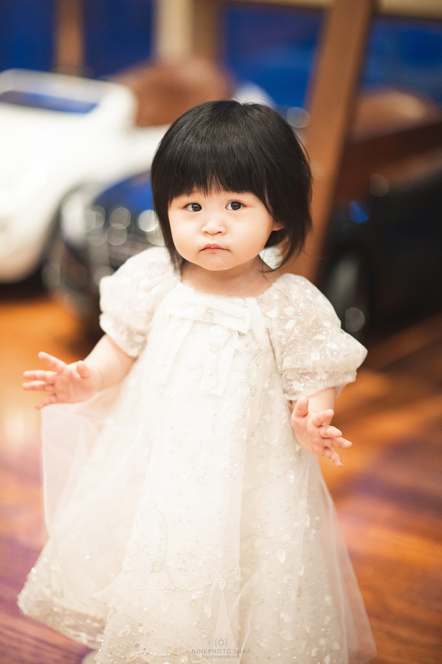 <div style="text-align:center; line-height:1.6;">   <div style="font-size:14px; font-weight:600; color:#111;">출장 돌스냅 </div>   <div style="font-size:12px; color:#777;">1st birthday</div> </div>