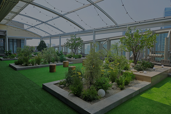 <div class="tb-text-group01"><p class="t-text01">플랜테리어 디자인</p><p class="b-text01">조경을 통해 공간에 생명과 감각을 더합니다.</p></div>