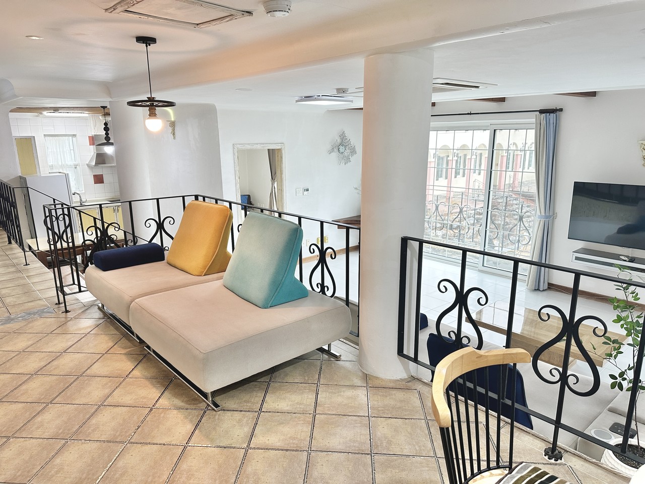 소토보체 펜트하우스 수영장쪽 거실