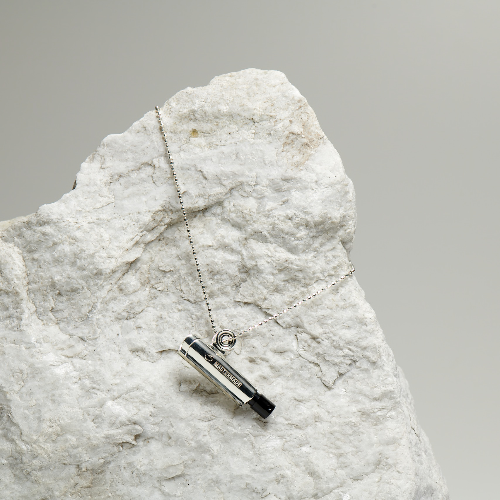 <p style="text-align:left; font-size:16px; margin-top:26px;">PERFUME SAMPLER NECKLACE<br>Handmade 96% Pure Silver<br><span style="color:#666;">₩ 480,000</span></p>