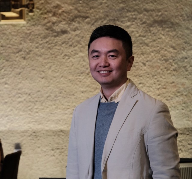 Dr Cheng Zhang