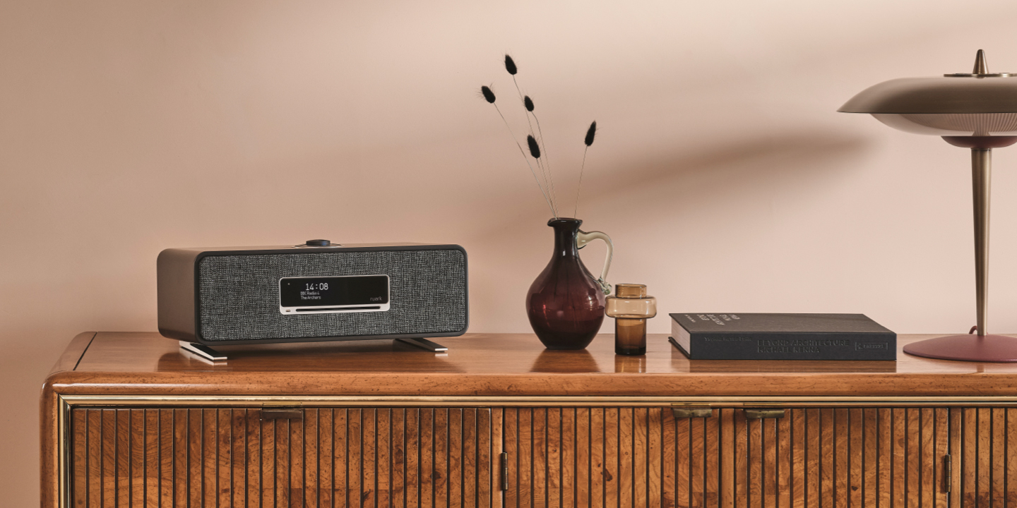<p style="font-weight: bold;">R3S Compact Music System