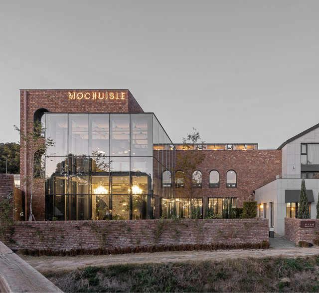 ARCHITECTURE