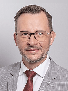<p style="text-align:left; line-height:1.5; margin:0;">   <span style="display:block; font-size:14px; letter-spacing:1px; color:#ffffff; font-weight:700;">     UP Catalyst – SGC Energy CO₂ 활용 협력·배터리 소재 밸류체인 시사점   </span>   <span style="display:block; font-size:14px; letter-spacing:1px; color:#ffffff; font-weight:700;">     CO₂ Utilization Partnership and Battery Value Chain Implications   </span> </p>  <p style="text-align:left; line-height:1.4; margin-top:6px;">   <span style="display:block; font-size:13px; color:#ffffff;">     타넬 셉 (Tanel Sepp)   </span>   <span style="display:block; font-size:13px; color:#ffffff;">     주한 에스토니아 대사관 대사   </span> </p>