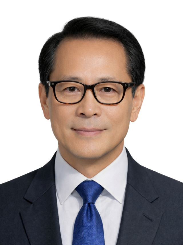 <p style="text-align: left; line-height: 1.5;"><span style="letter-spacing: 1px; font-size: 14px; color: rgb(255, 255, 255);"><strong>UP Catalyst – SGC Energy CO₂ 활용 협력·배터리 소재 밸류체인 시사점</strong></span> 	<br><span style="letter-spacing: 1px; font-size: 14px; color: rgb(255, 255, 255);"><strong>CO₂ Utilization Partnership and Battery Value Chain Implications</strong></span></p>  <p style="text-align: left; line-height: 1.5;"><span style="color: rgb(255, 255, 255); font-size: 13px;">윤건상</span><span style="font-size: 13px;"><br></span><span style="color: rgb(255, 255, 255); font-size: 13px;">SGC에너지 전무</span></p>