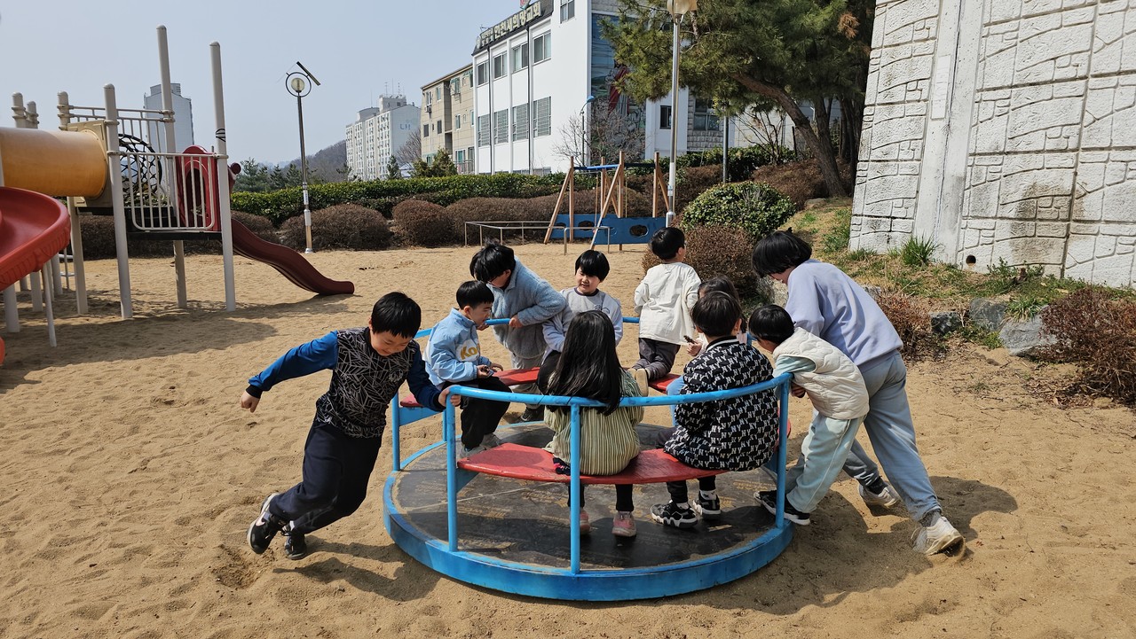 장자골 놀이터 점심시간 바깥놀이