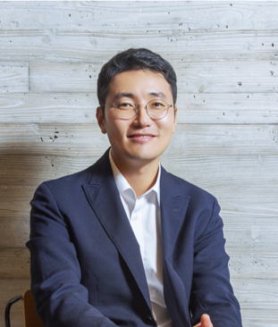 <strong style="font-size: 20px">한상엽</strong><br/><br/><span style="font-size: 14px">소풍벤처스 대표</span>