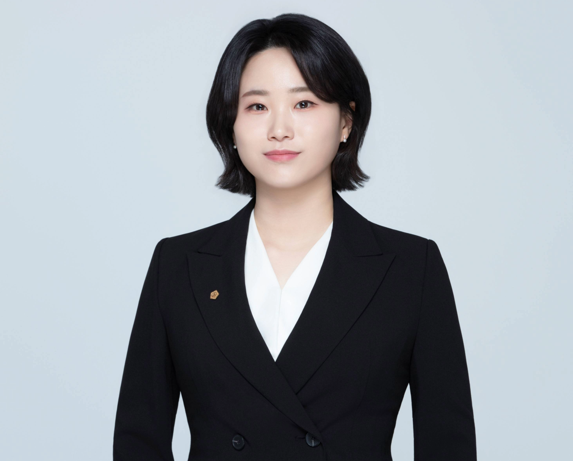 <div style="padding:10px;">  	<p><span style="font-size: 18px;"><span style="color: rgb(193, 165, 117); display:inline-block;"><strong>백 수 진</strong></span></span><span style="font-size: 18px;"><span style="color: rgb(193, 165, 117); display:inline-block;">&nbsp;</span></span><span style="font-size: 14px; display: inline-block;">대표 공인노무사</span></p> </div>