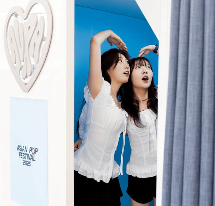 포토부스 대여 렌탈 : 프리미엄 아우라픽과 함께