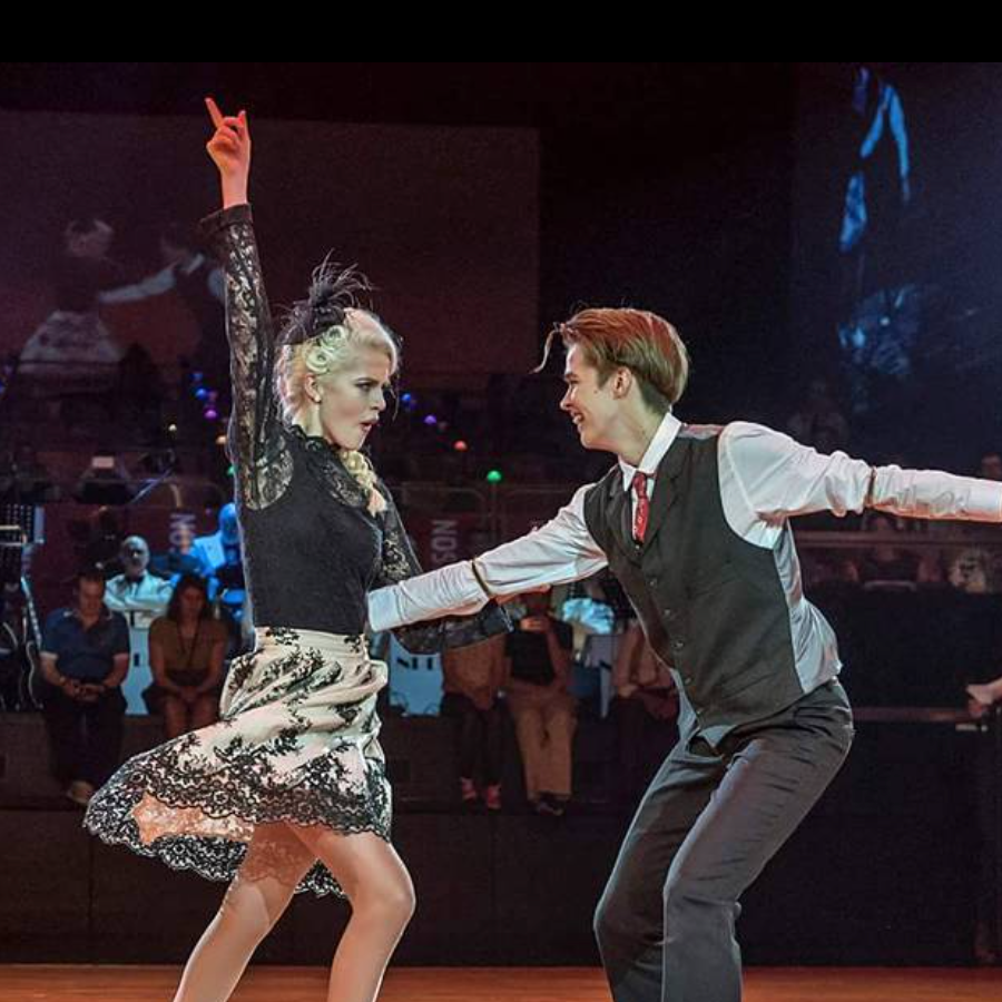 Wilma&Viktor<p style="text-align: center; padding-top:14px;">   <a class="btn" style="background-color: 배경색; border-color: 선 색;" href="javascript:SITE.openModalMenu('m202604267958df16603e3');">자세히 보기</a> </p>