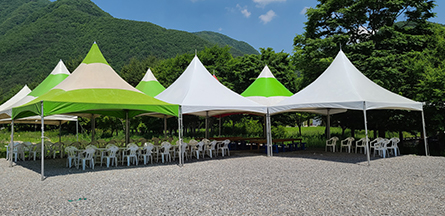 하산주 메인
  자리 약 150석
