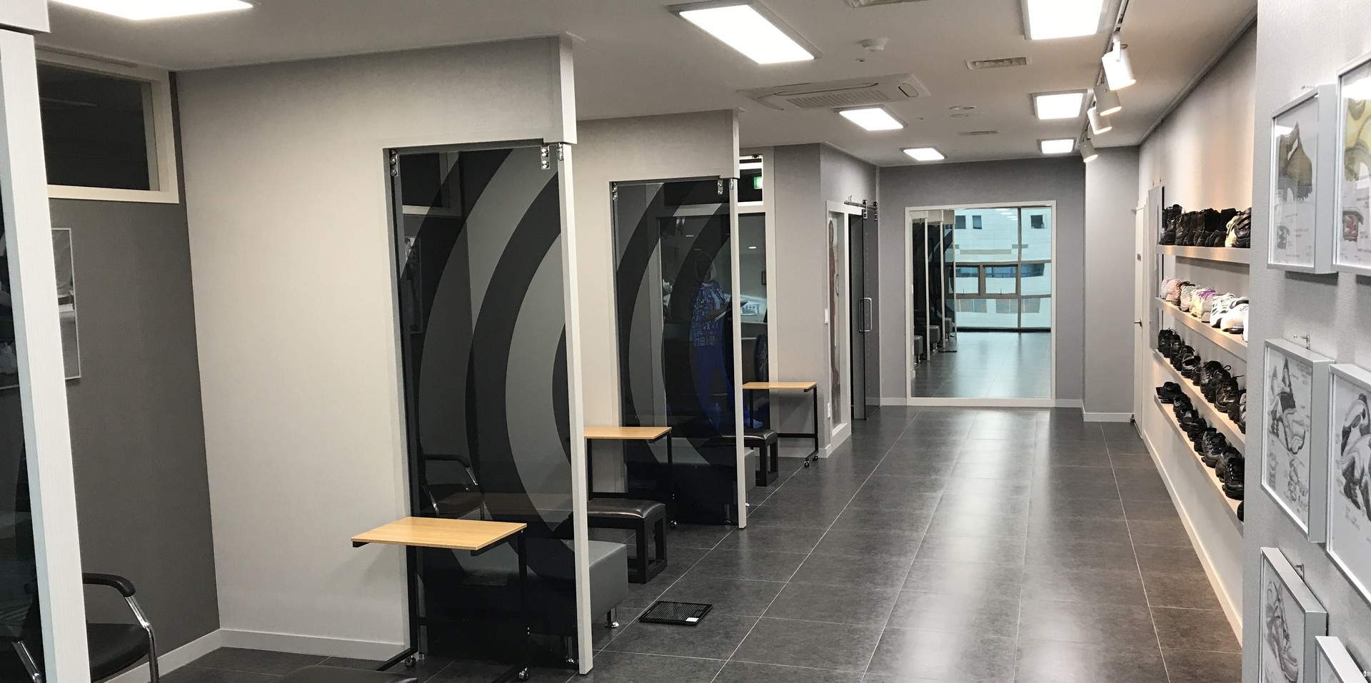 Z-COIL Busan 店内