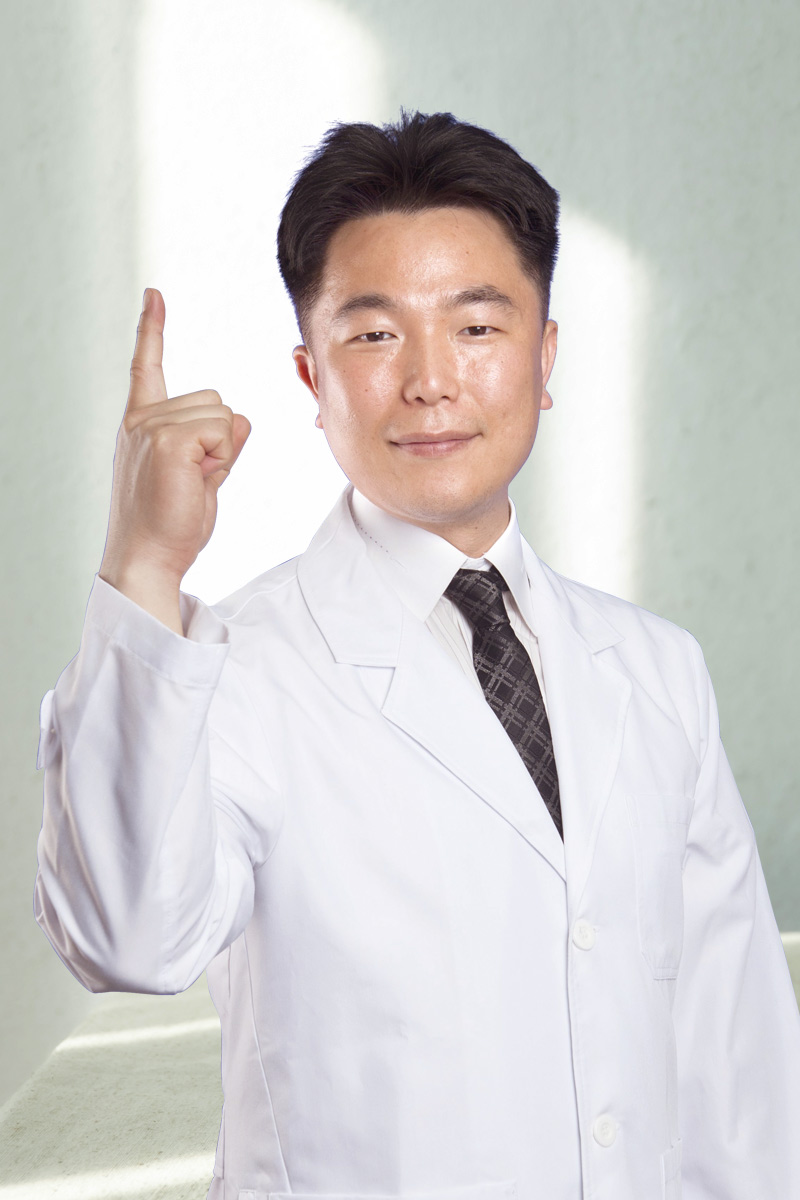 필진10