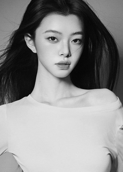 <p class="ink_free0" style="font-size: 28px; color: #222; margin-top: 20px;" >ZHUORAN</p>