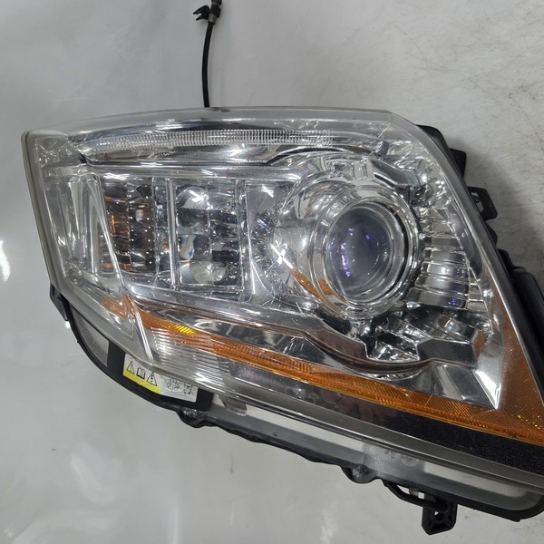 캐틸락 CTS 2세대 운전석 제논 라이트 GM25897363 : Eewha Parts