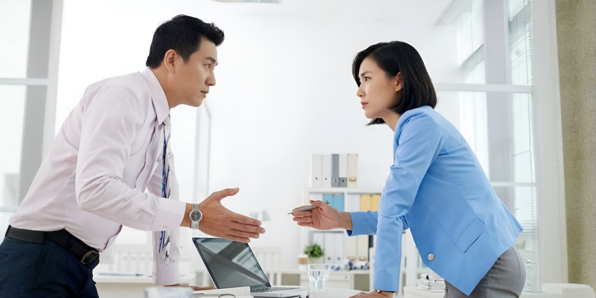 병원마케팅 실패 원인 분석 - 따로 노는 기획과 디자인 문제를 해결하고 브랜딩 의도에 맞춘 통합 솔루션을 제공하는 전문 실행사 마케팅티처의 핵심 전략
